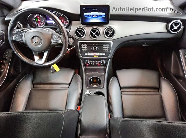 WDCTG4EB1LJ664956 2020 MERCEDES-BENZ GLA Черный Вид панели приборов