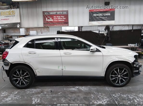WDCTG4EB2GJ190229 2016 MERCEDES-BENZ GLA 250 White Vista interior de 360 grados