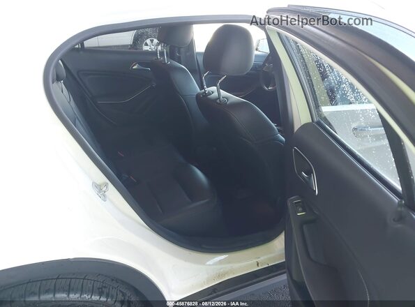 WDCTG4EB2HJ348375 2017 MERCEDES-BENZ GLA 250 White VIN კოდის სტიკერის ხედი