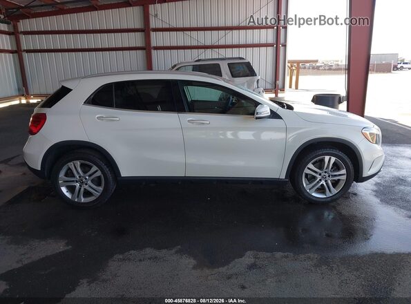 WDCTG4EB2HJ348375 2017 MERCEDES-BENZ GLA 250 White უკანა სალონის ხედი