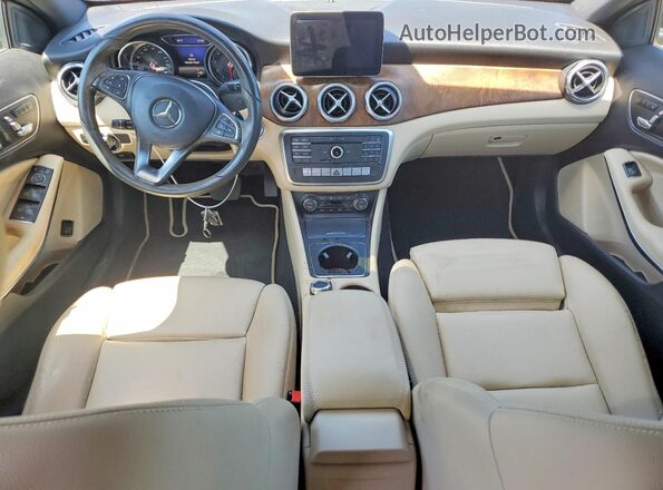 WDCTG4EB2JJ407592 2018 MERCEDES-BENZ GLA Черный Вид панели приборов