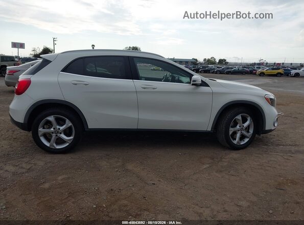 WDCTG4EB2JJ457070 2018 MERCEDES-BENZ GLA 250 White უკანა სალონის ხედი