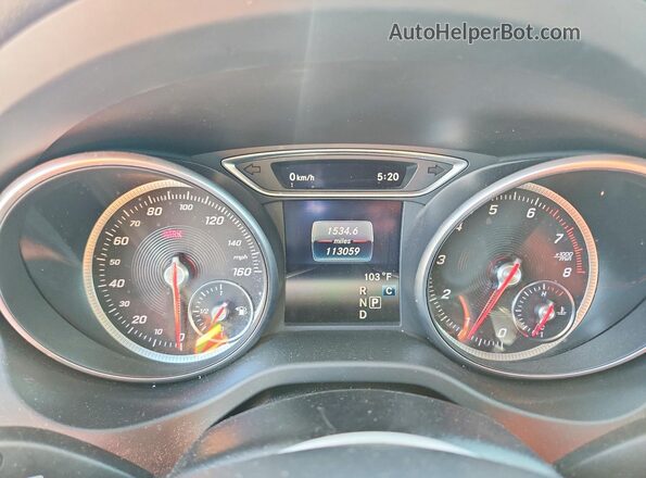 WDCTG4EB2JJ482244 2018 MERCEDES-BENZ GLA Gray Vista del cuadro de instrumentos