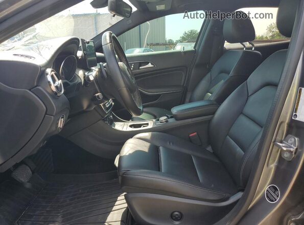 WDCTG4EB2JJ482728 2018 MERCEDES-BENZ GLA Gray წინა სალონის ხედი