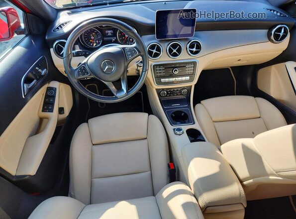 WDCTG4EB2KJ553184 2019 MERCEDES-BENZ GLA Red Widok deski rozdzielczej