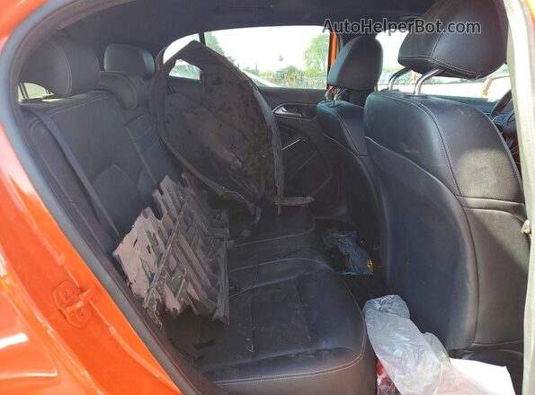 WDCTG4EB2LJ653920 2020 MERCEDES-BENZ GLA Orange Вид задньої частини салону