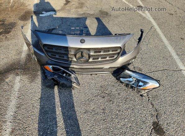 WDCTG4EB3JJ369838 2018 MERCEDES-BENZ GLA Gray Vista de la etiqueta del VIN