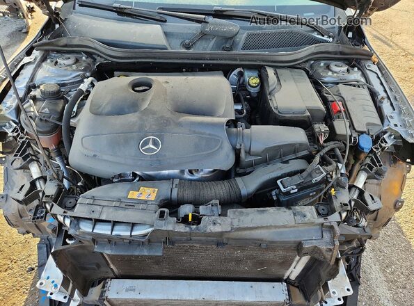 WDCTG4EB3JJ369838 2018 MERCEDES-BENZ GLA Gray Vista del compartimento del motor