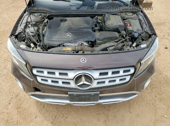 WDCTG4EB3JJ481331 2018 MERCEDES-BENZ GLA Brown Widok wnętrza z tyłu