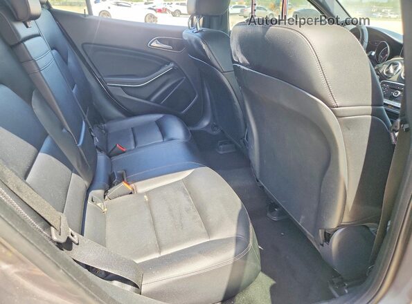WDCTG4EB3KJ617720 2019 MERCEDES-BENZ GLA Gray უკანა სალონის ხედი