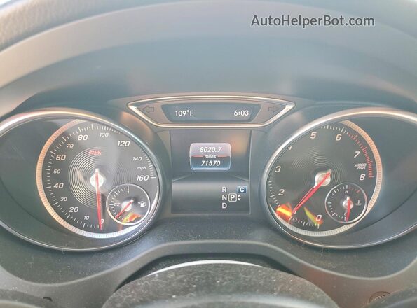 WDCTG4EB3KU009596 2019 MERCEDES-BENZ GLA Белый Вид щитка приборов