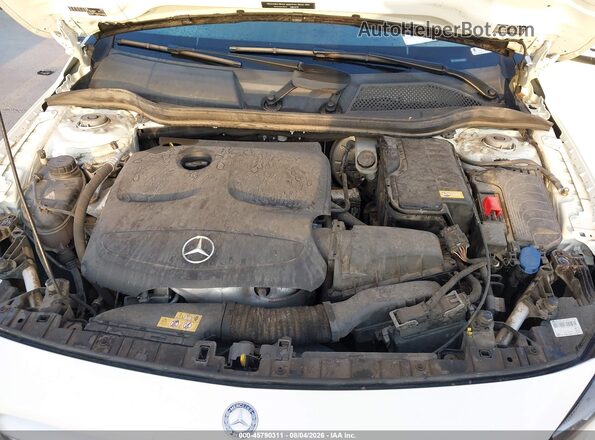 WDCTG4EB4GJ235994 2016 MERCEDES-BENZ GLA 250 Белый Вид сзади