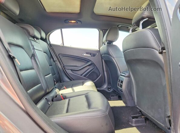 WDCTG4EB4JJ398569 2018 MERCEDES-BENZ GLA Серый Вид задних сидений