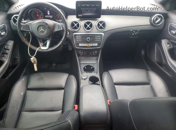 WDCTG4EB4JJ485159 2018 MERCEDES-BENZ GLA Gray Вид панелі приладів