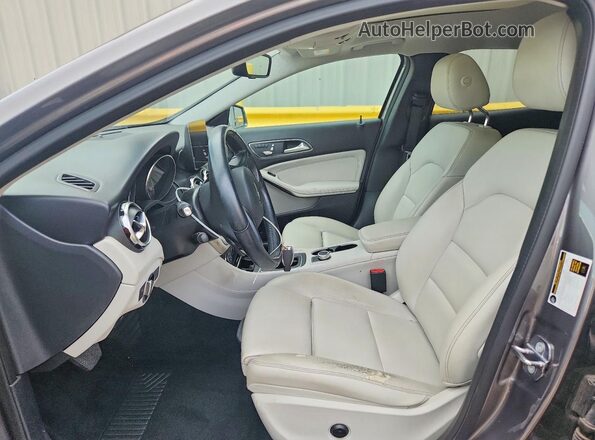 WDCTG4EB5KJ554118 2019 MERCEDES-BENZ GLA Silver Front interior view