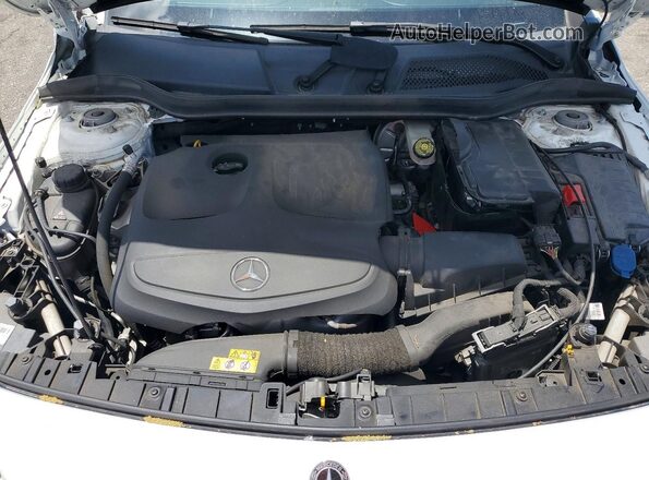 WDCTG4EB5KU010460 2019 MERCEDES-BENZ GLA Белый Вид подкапотного пространства
