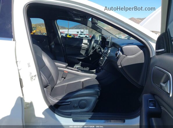 WDCTG4EB6GJ191674 2016 MERCEDES-BENZ GLA 250 White Սալոնի դիմացի տեսք