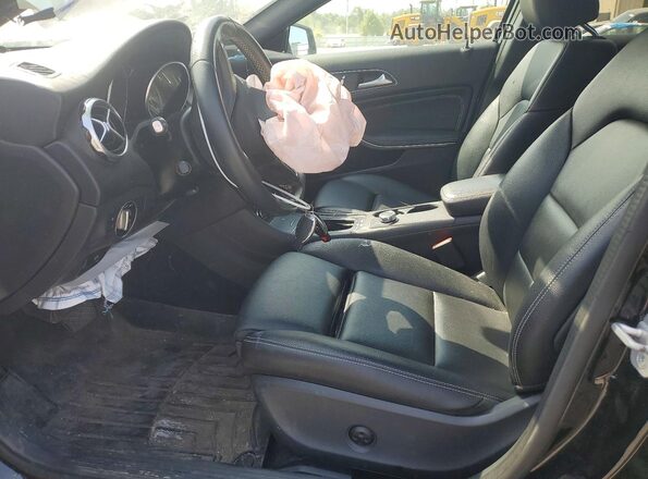 WDCTG4EB6JJ389937 2018 MERCEDES-BENZ GLA Black Front interior view
