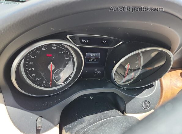 WDCTG4EB6JJ398640 2018 MERCEDES-BENZ GLA White Widok zestawu wskaźników