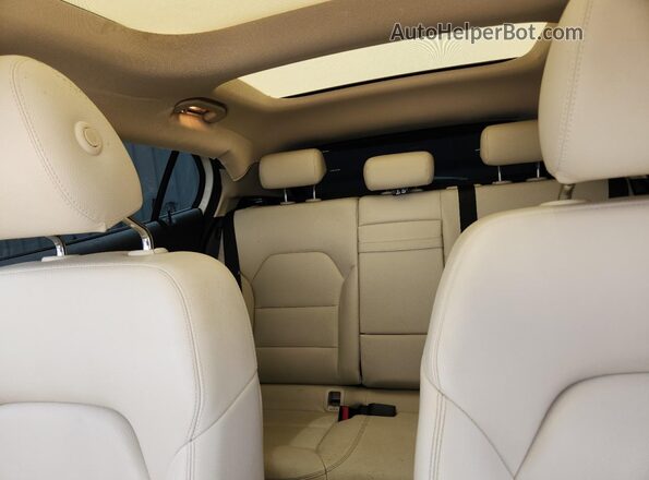 WDCTG4EB6JJ398640 2018 MERCEDES-BENZ GLA White Widok tylnych siedzeń