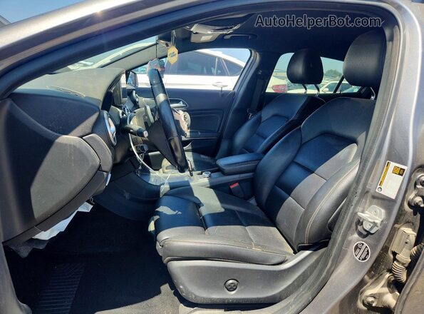 WDCTG4EB7GJ201760 2016 MERCEDES-BENZ GLA Серый Вид салона спереди