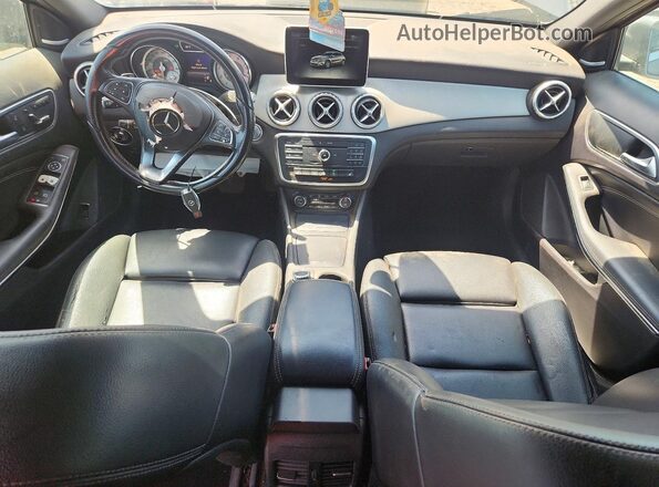 WDCTG4EB7GJ201760 2016 MERCEDES-BENZ GLA Серый Вид панели приборов