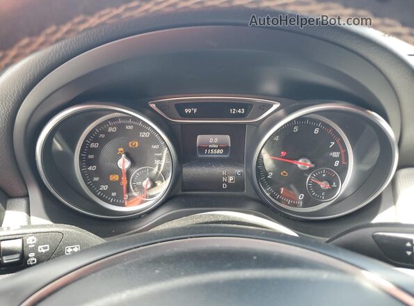 WDCTG4EB7JJ447361 2018 MERCEDES-BENZ GLA Gray Vista del cuadro de instrumentos