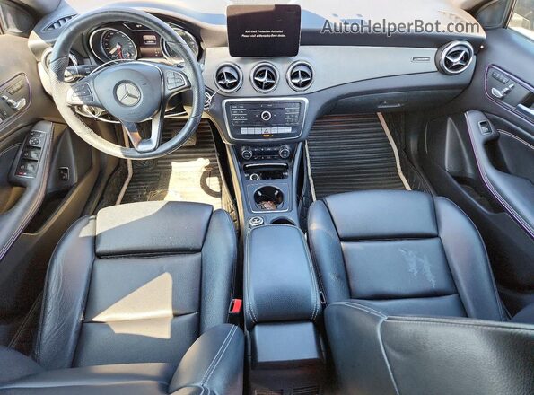 WDCTG4EB7KJ576914 2019 MERCEDES-BENZ GLA Black Dashboard view