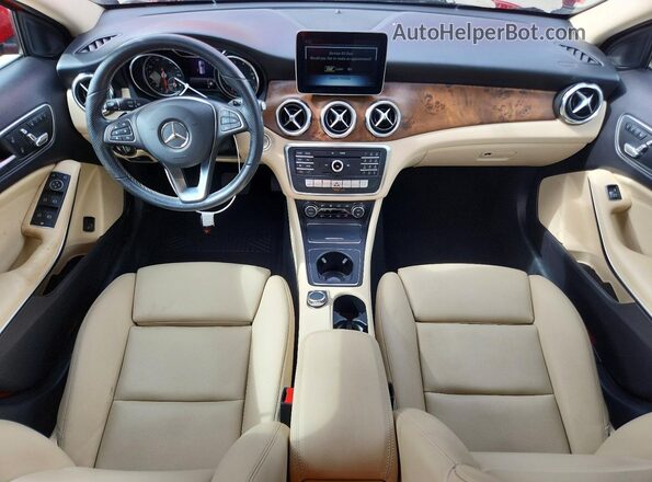 WDCTG4EB7KU006958 2019 MERCEDES-BENZ GLA Red Widok deski rozdzielczej