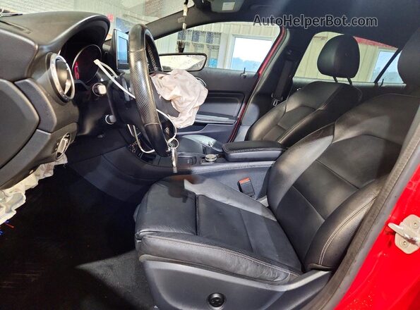 WDCTG4EB9GJ204563 2016 MERCEDES-BENZ GLA Red Սալոնի դիմացի տեսք