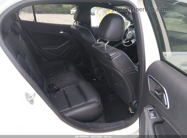 WDCTG4EBXGJ203132 2016 MERCEDES-BENZ GLA 250 White Vista de la etiqueta del VIN