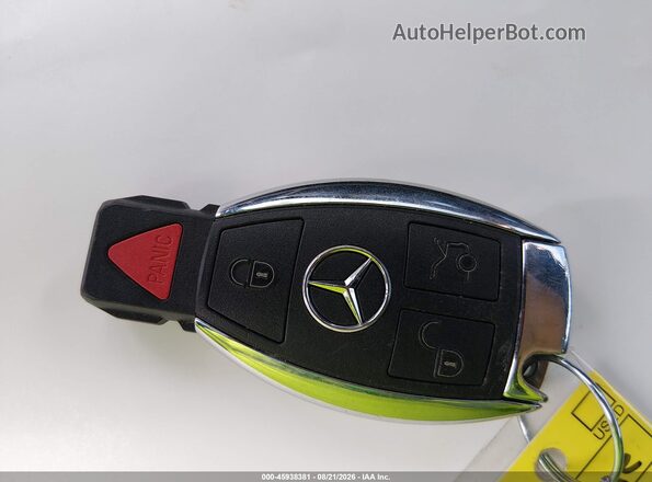 WDCTG4EBXGJ203132 2016 MERCEDES-BENZ GLA 250 White Vista del salpicadero