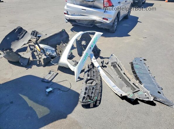 WDCTG4EBXJJ432174 2018 MERCEDES-BENZ GLA White Widok naklejki z numerem VIN