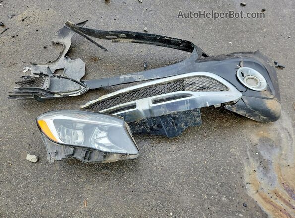 WDCTG4GB0JJ406809 2018 MERCEDES-BENZ GLA Black Widok komory silnika