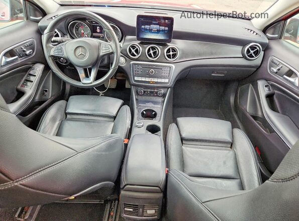 WDCTG4GB0JJ446663 2018 MERCEDES-BENZ GLA Red Widok deski rozdzielczej