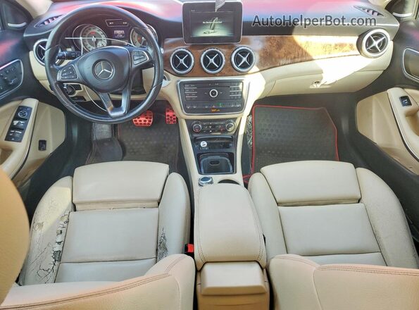 WDCTG4GB2GJ197856 2016 MERCEDES-BENZ GLA Red Vista del salpicadero