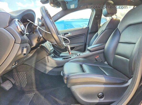 WDCTG4GB4LJ690741 2020 MERCEDES-BENZ GLA Black Widok wnętrza z przodu