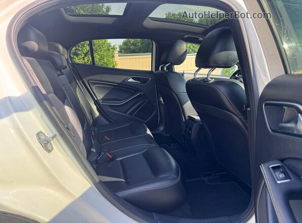 WDCTG4GB5GJ232549 2016 MERCEDES-BENZ GLA White Սարքավորումների վահանակի տեսք