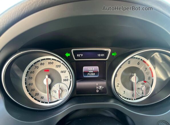 WDCTG4GB5GJ232549 2016 MERCEDES-BENZ GLA Белый Вид салона спереди