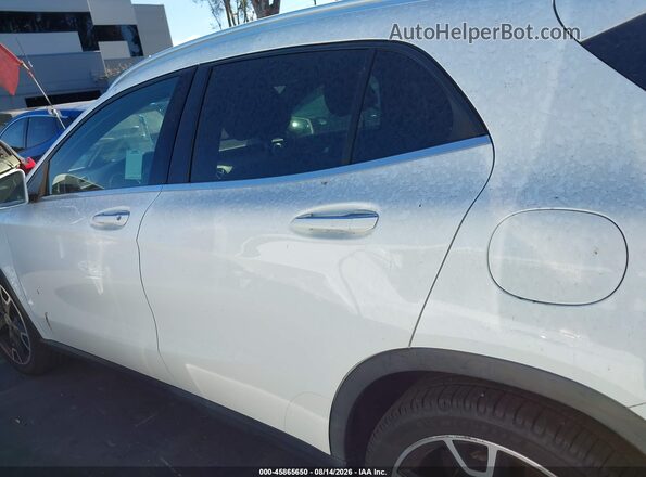 WDCTG4GB5KU004378 2019 MERCEDES-BENZ GLA 250 White Панорамний вид салону 360°