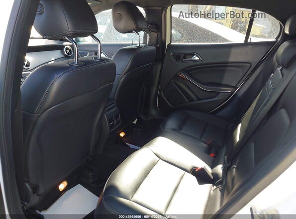 WDCTG4GB5KU004378 2019 MERCEDES-BENZ GLA 250 White 