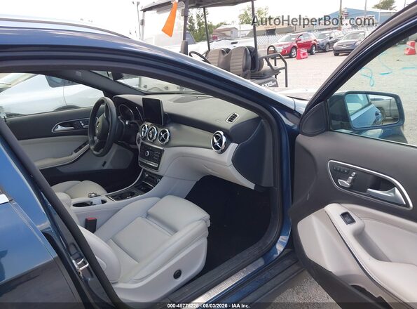 WDCTG4GB5LJ657618 2020 MERCEDES-BENZ GLA 250 Blue Вид салону спереду