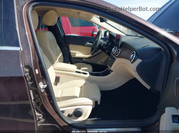 WDCTG4GB6GJ230826 2016 MERCEDES-BENZ GLA 250 Brown Front interior view