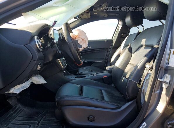 WDCTG4GB6HJ326845 2017 MERCEDES-BENZ GLA Gray Սալոնի դիմացի տեսք