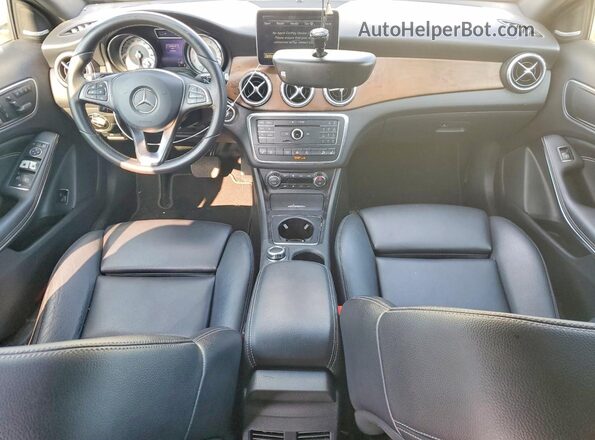 WDCTG4GB7GJ235338 2016 MERCEDES-BENZ GLA White Dashboard view