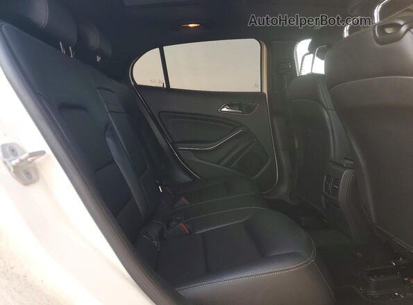 WDCTG4GB7GJ235338 2016 MERCEDES-BENZ GLA White Rear interior view