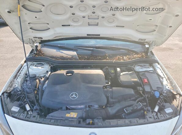 WDCTG4GB7GJ235338 2016 MERCEDES-BENZ GLA White Engine compartment view