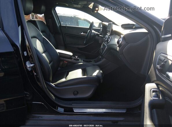 WDCTG4GB7HJ288526 2017 MERCEDES-BENZ GLA 250 Черный Вид салона спереди