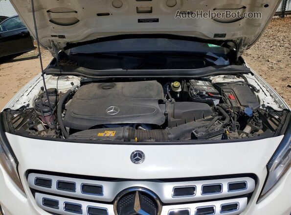 WDCTG4GB8JJ514286 2018 MERCEDES-BENZ GLA White Vista interior trasera