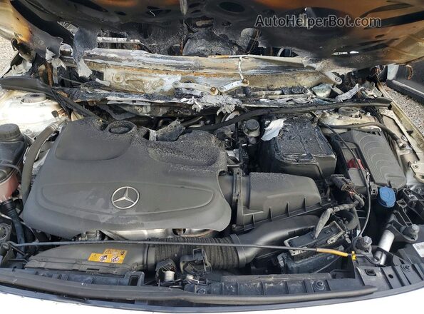 WDCTG4GB8LU021726 2020 MERCEDES-BENZ GLA White Vista interior trasera